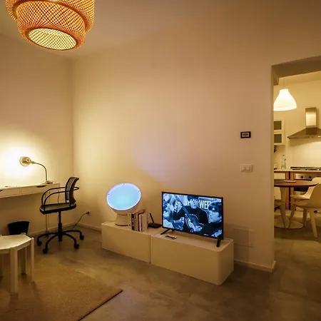 San Salvario White Flat