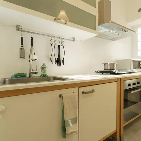 San Salvario White Flat Apartment *